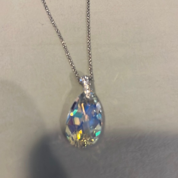 NEW- "Aurora Borealis" pendant set in Sterling  on 18" chain (stamped) - Picture 2 of 5